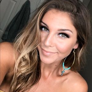 Meet your Posher, Bailey